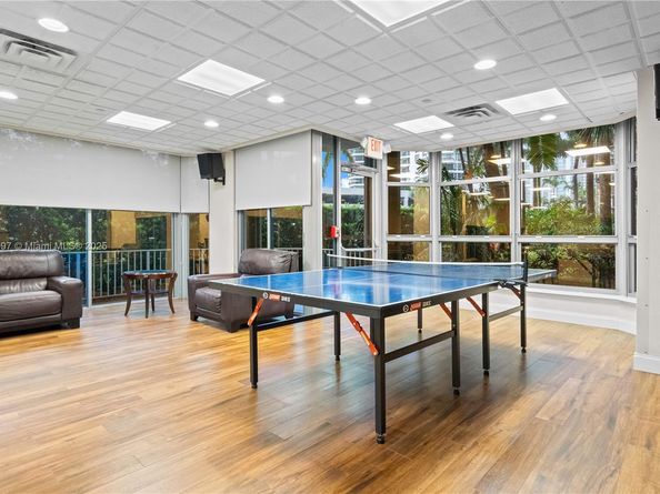 3530 Mystic Pointe Dr 309, Aventura FL 33180
