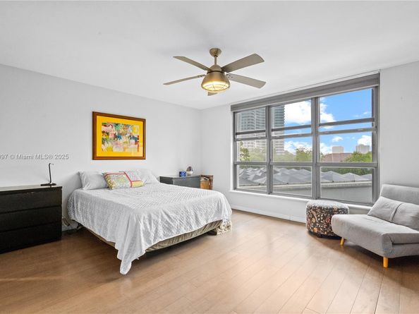 3530 Mystic Pointe Dr 309, Aventura FL 33180