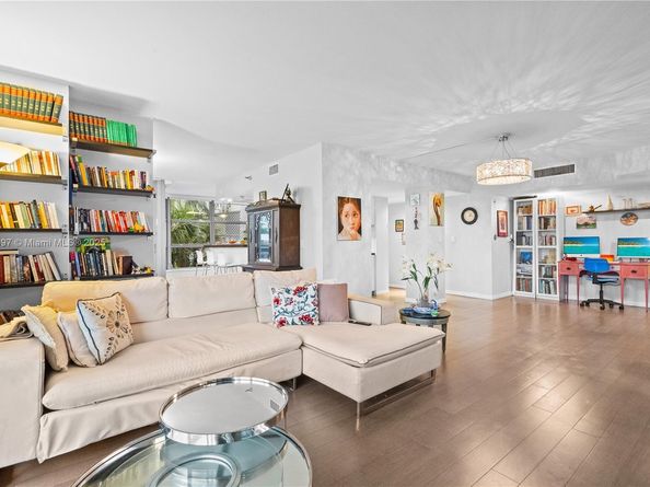 3530 Mystic Pointe Dr 309, Aventura FL 33180