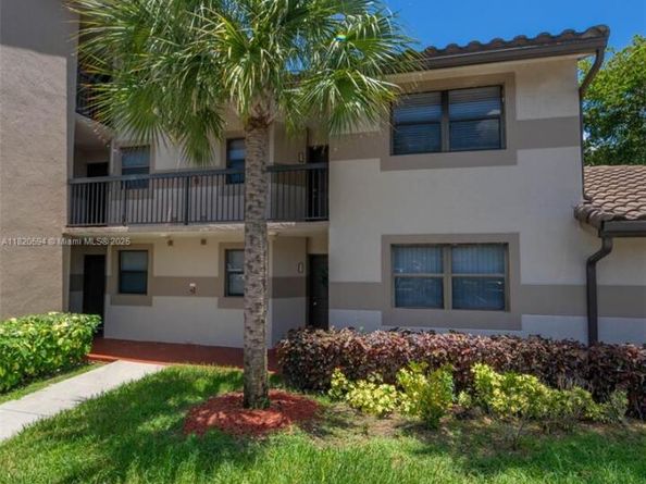 9963 Nob Hill Pl 0, Sunrise FL 33351