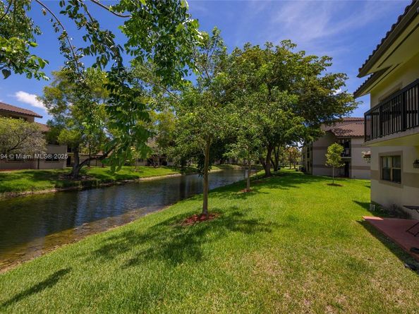 9963 Nob Hill Pl 0, Sunrise FL 33351