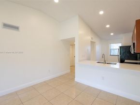 9963 Nob Hill Pl 0, Sunrise FL 33351