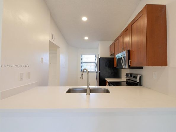 9963 Nob Hill Pl 0, Sunrise FL 33351