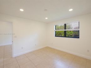 9963 Nob Hill Pl 0, Sunrise FL 33351