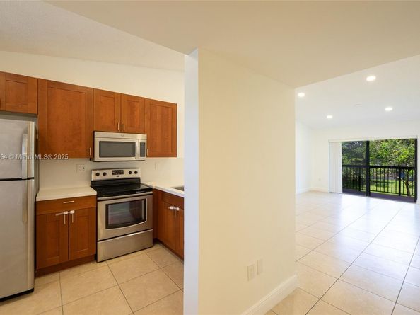 9963 Nob Hill Pl 0, Sunrise FL 33351