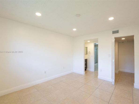 9963 Nob Hill Pl 0, Sunrise FL 33351
