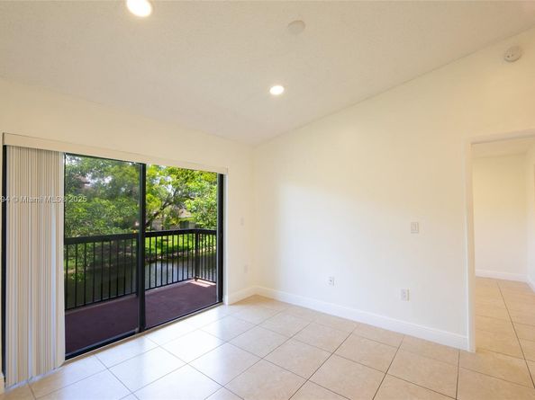 9963 Nob Hill Pl 0, Sunrise FL 33351