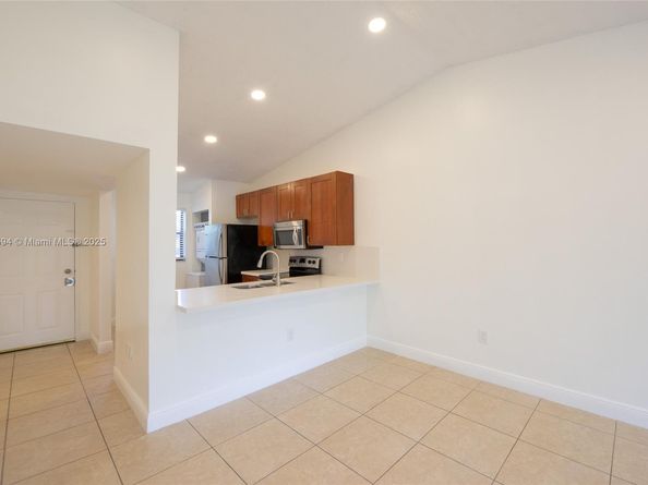 9963 Nob Hill Pl 0, Sunrise FL 33351