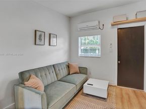 2204 Mckinley St, Hollywood FL 33020