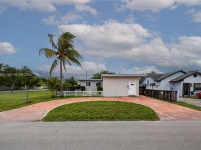 2204 Mckinley St, Hollywood FL 33020