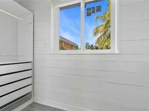 2204 Mckinley St, Hollywood FL 33020