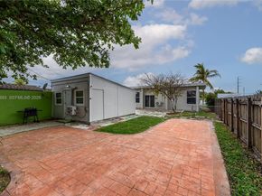 2204 Mckinley St, Hollywood FL 33020