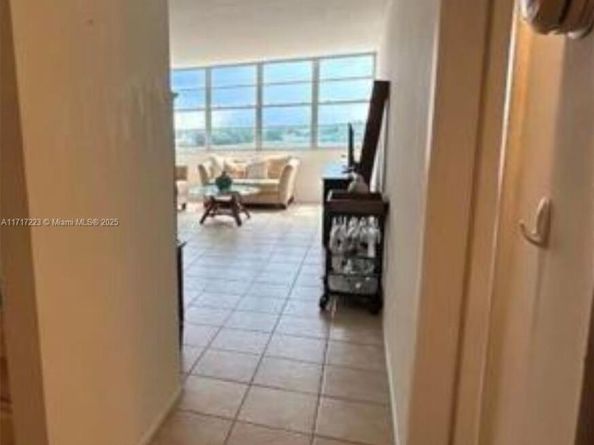 1301 NE Miami Gardens Dr 1024W, Miami FL 33179