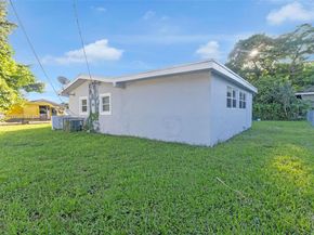 3051 NW 77th St, Miami FL 33147