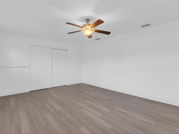 3051 NW 77th St, Miami FL 33147