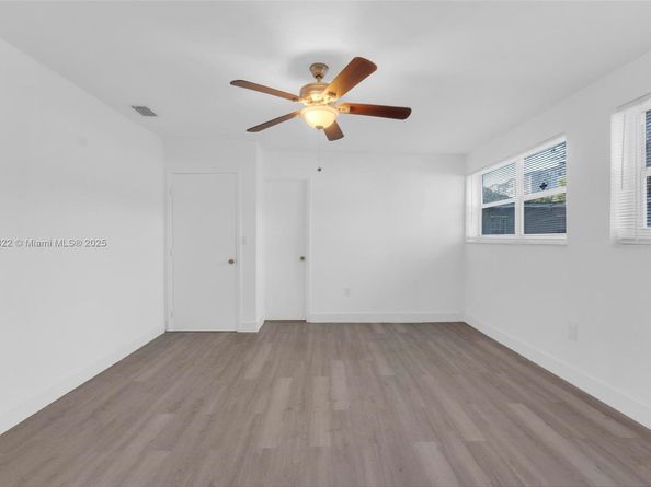 3051 NW 77th St, Miami FL 33147