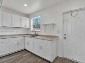 3051 NW 77th St, Miami FL 33147
