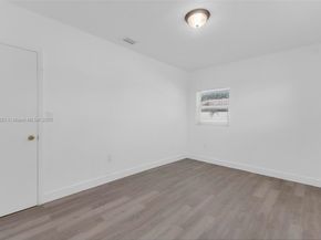 3051 NW 77th St, Miami FL 33147