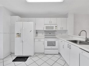 7711 Trent Dr 106, Tamarac FL 33321