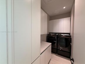 1380 Hollywood Blvd, Hollywood FL 33019