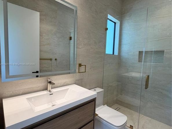 1380 Hollywood Blvd, Hollywood FL 33019