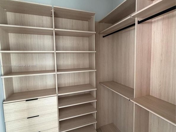 1380 Hollywood Blvd, Hollywood FL 33019