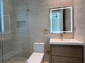 1380 Hollywood Blvd, Hollywood FL 33019