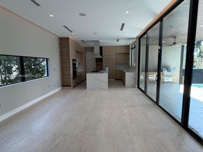 1380 Hollywood Blvd, Hollywood FL 33019