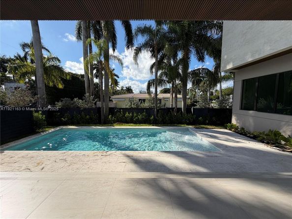 1380 Hollywood Blvd, Hollywood FL 33019