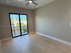 1380 Hollywood Blvd, Hollywood FL 33019