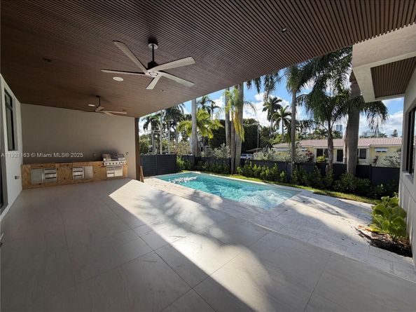 1380 Hollywood Blvd, Hollywood FL 33019