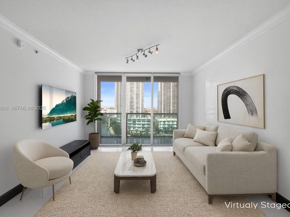 31 SE 5th St 1803, Miami FL 33131