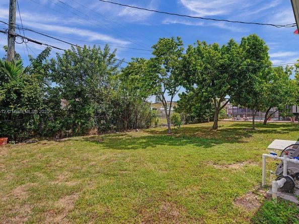 10451 SW 150 Ter, Miami FL 33176