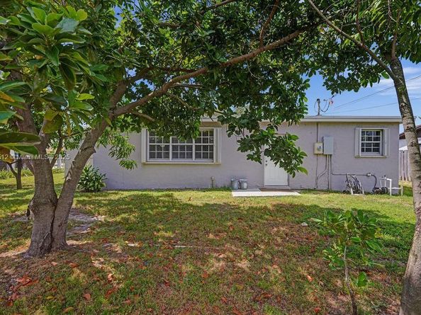10451 SW 150 Ter, Miami FL 33176