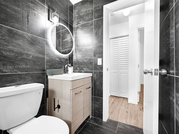 641 NW 2nd St, Miami FL 33128