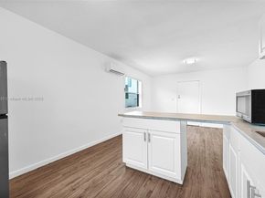 641 NW 2nd St, Miami FL 33128