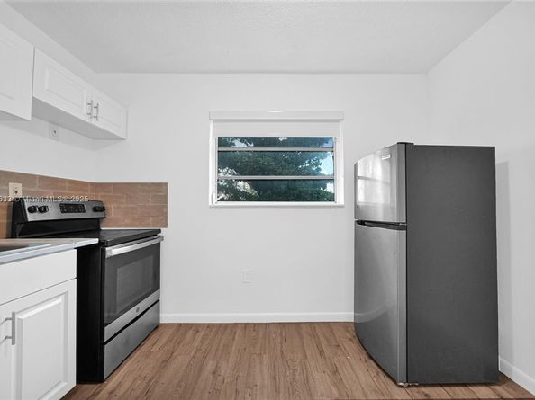 641 NW 2nd St, Miami FL 33128