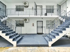 641 NW 2nd St, Miami FL 33128