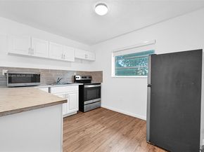 641 NW 2nd St, Miami FL 33128