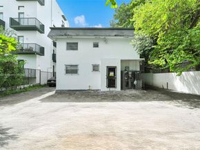 641 NW 2nd St, Miami FL 33128