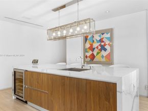 6420 Pinetree Drive Cir, Miami Beach FL 33141