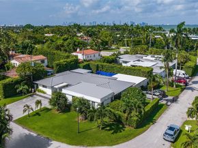 6420 Pinetree Drive Cir, Miami Beach FL 33141