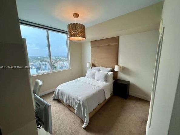 315 NE 3rd Ave 1902, Fort Lauderdale FL 33301