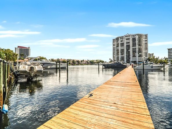 513 Leslie Dr, Hallandale Beach FL 33009
