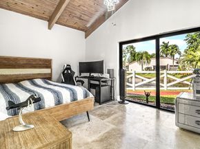 513 Leslie Dr, Hallandale Beach FL 33009