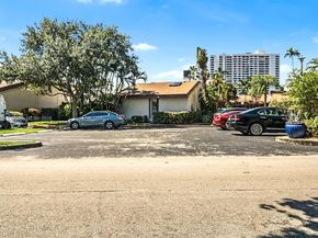 513 Leslie Dr, Hallandale Beach FL 33009