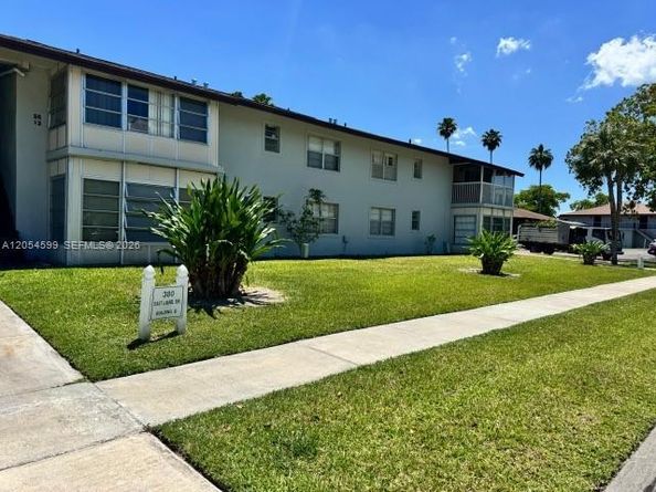 380 E Laurel Dr 4D, Margate FL 33063