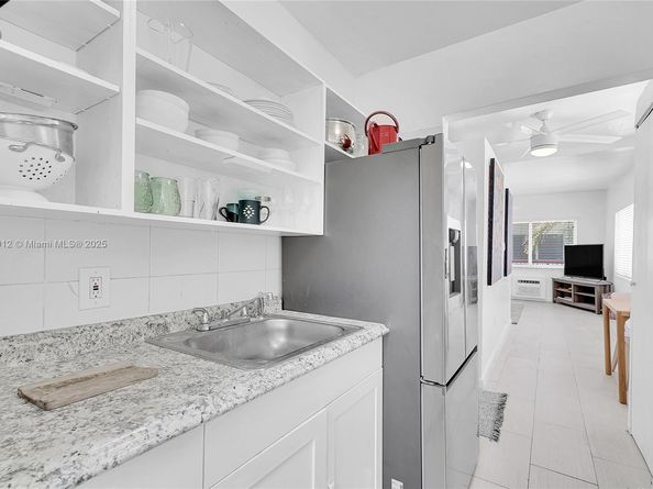 1135 Euclid Ave 207, Miami Beach FL 33139