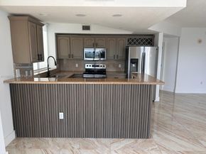 4242 NW 2nd St 1116, Miami FL 33126