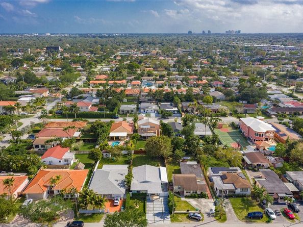 6432 SW 33rd St, Miami FL 33155